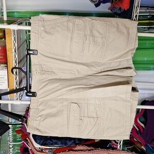 BASIC EDITIONS CREAM CARGO SHORTS 3X